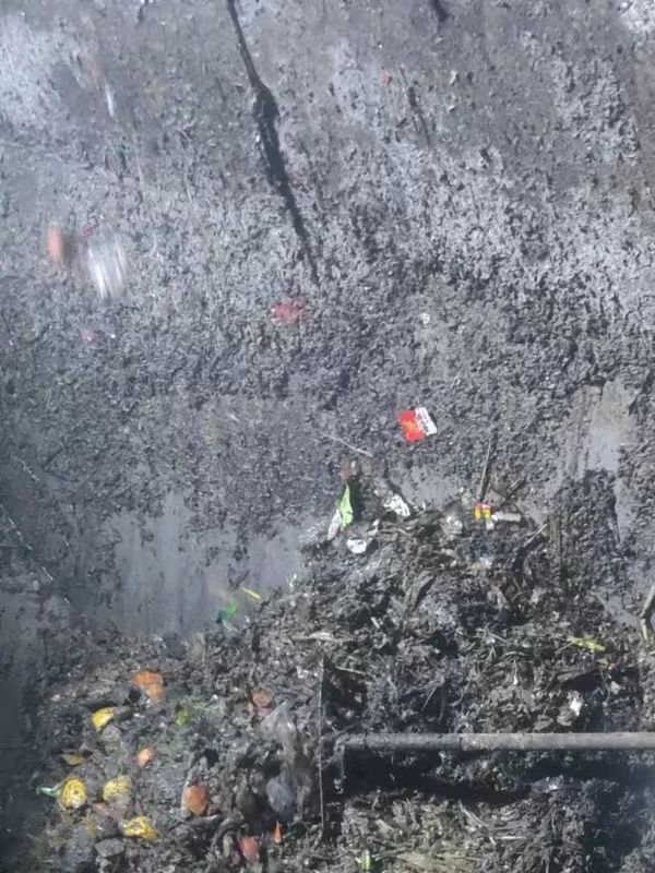 石河子乡污水池清理